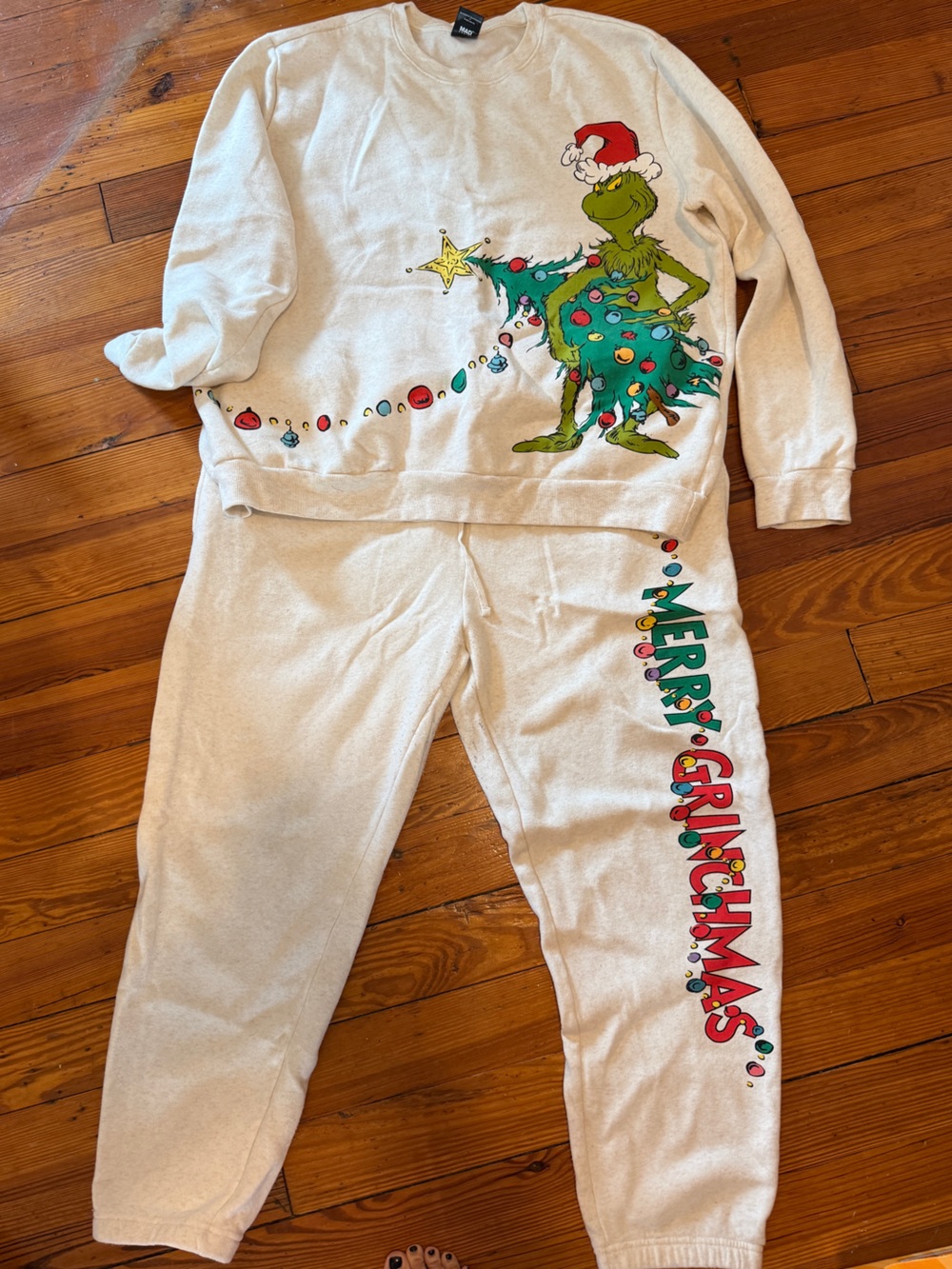 Dr. Seuss Grinch adult unisex sweatsuit in oatmeal - Merry Grinchmas XXL